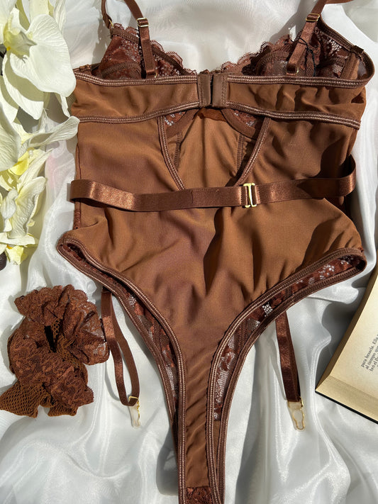 Bodysuit marron estilo tanga